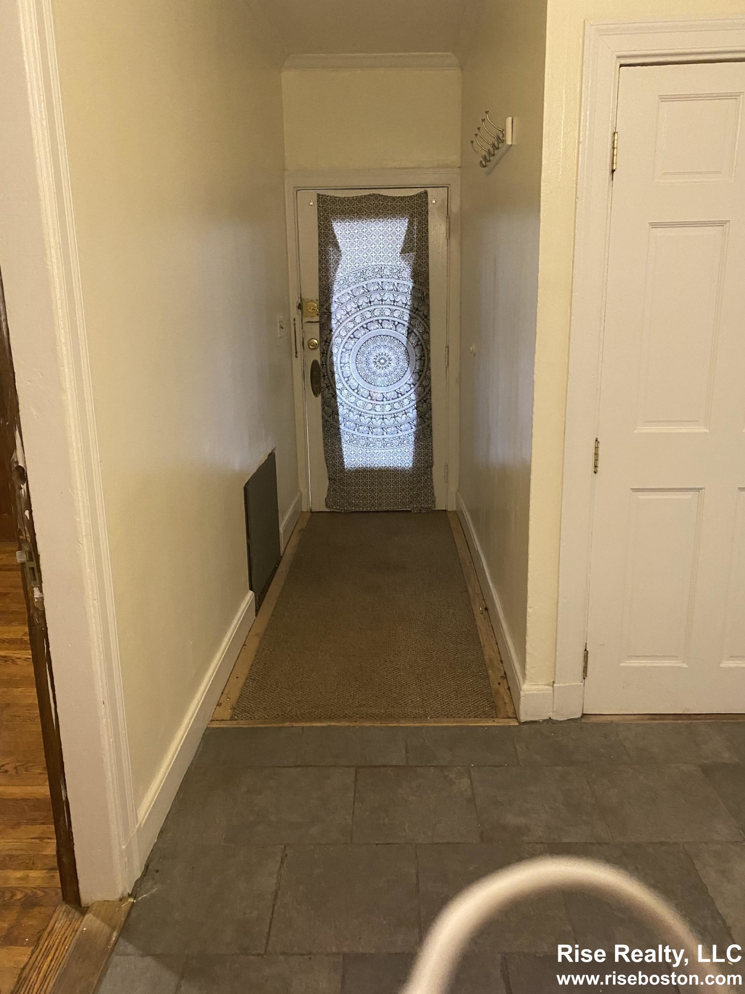 3 bed, 1 bath apartment for rent at 17 Kinross St Unit 1, Brighton — photo 6 of 21