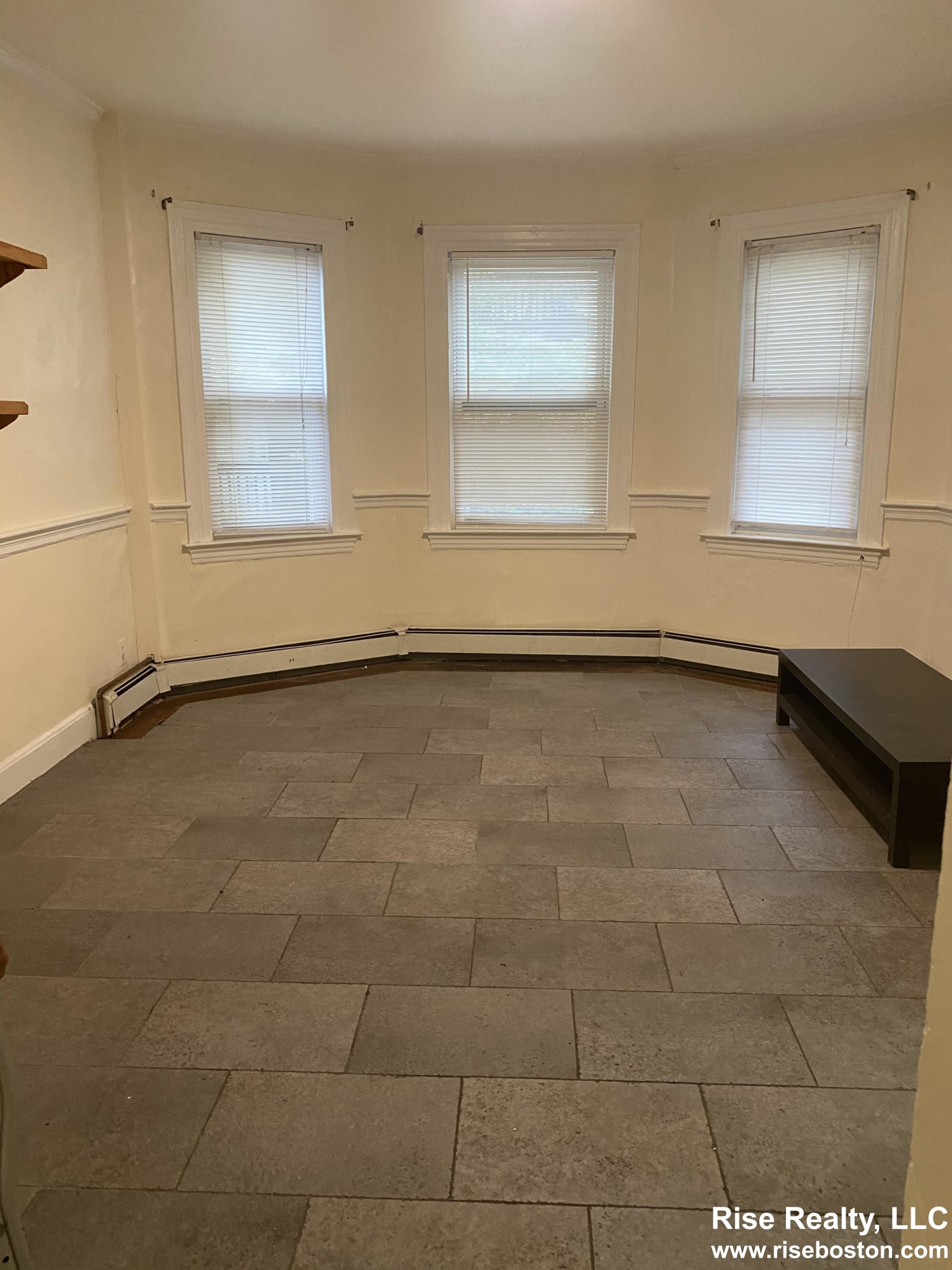 3 bed, 1 bath apartment for rent at 17 Kinross St Unit 1, Brighton — photo 11 of 21