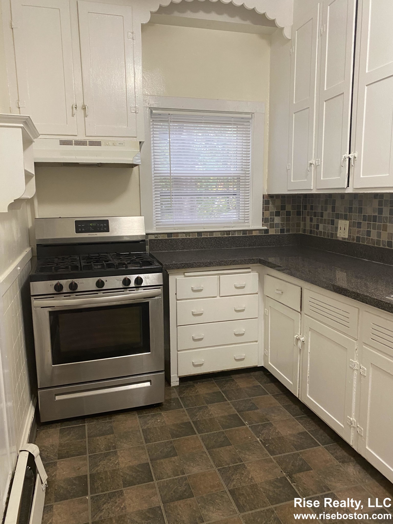 3 bed, 1 bath apartment for rent at 17 Kinross St Unit 1, Brighton — photo 13 of 21
