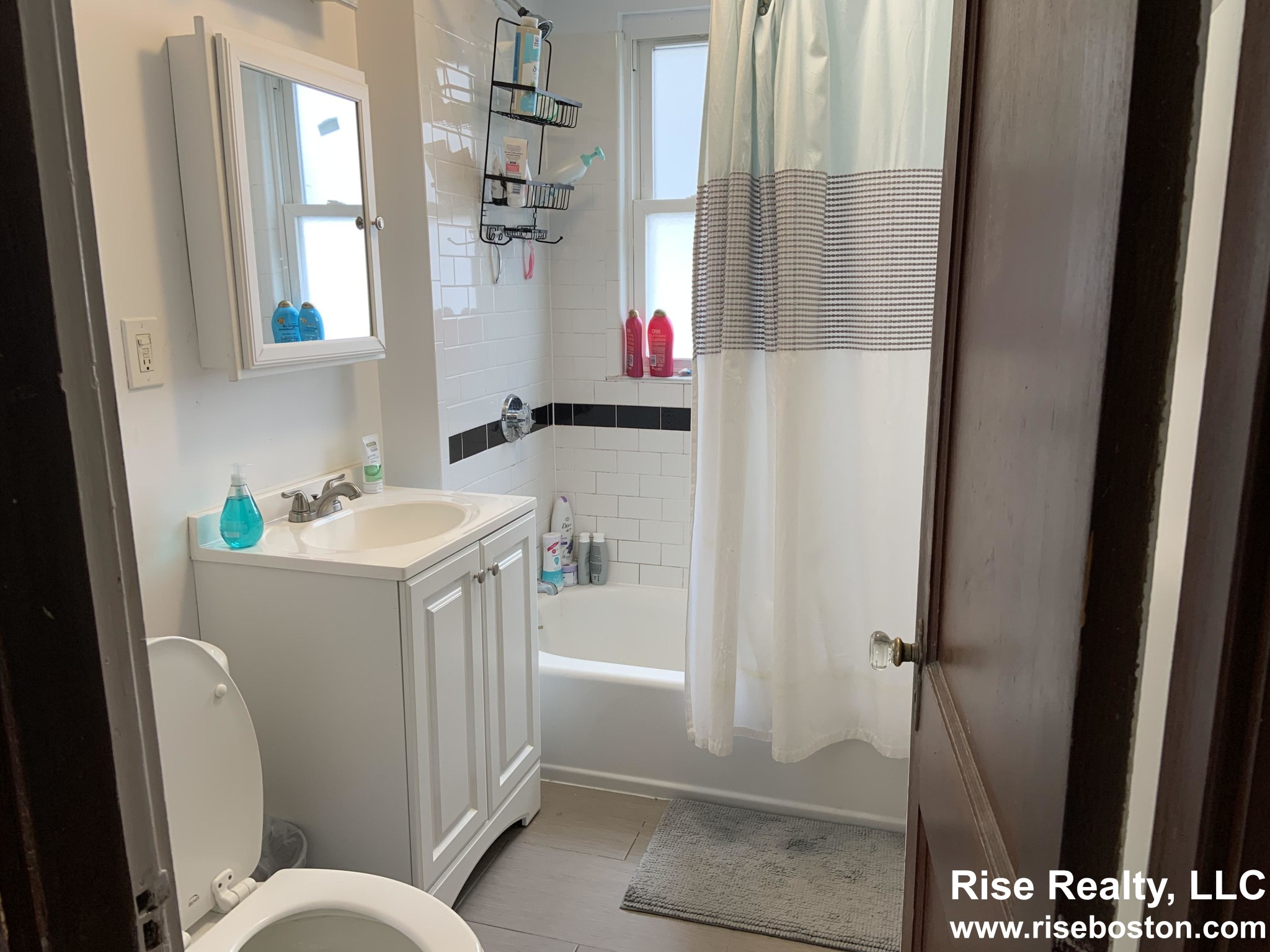 3 bed, 1 bath apartment for rent at 12 Lake St, Brighton — photo 10 of 16
