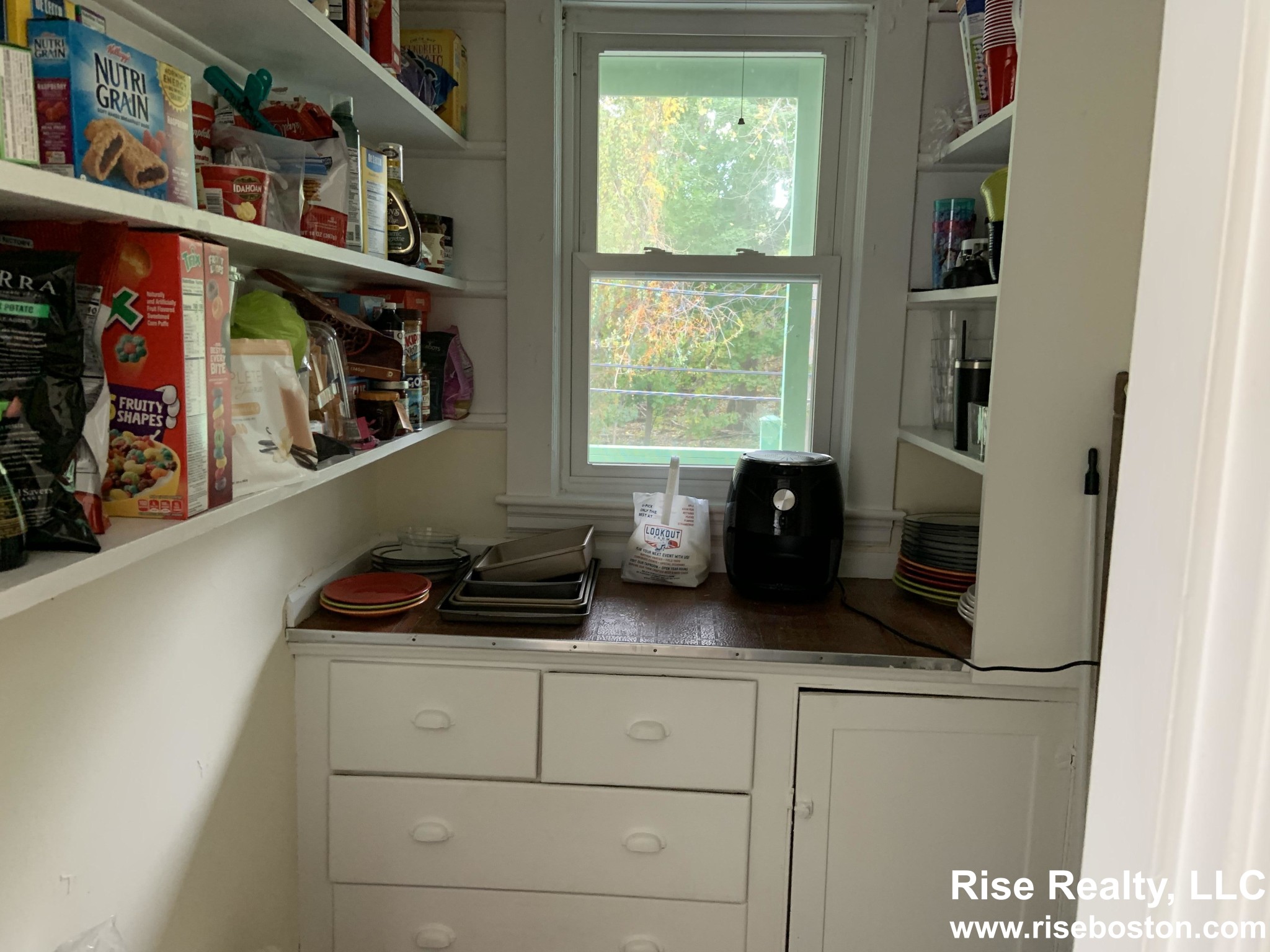 3 bed, 1 bath apartment for rent at 12 Lake St, Brighton — photo 14 of 16