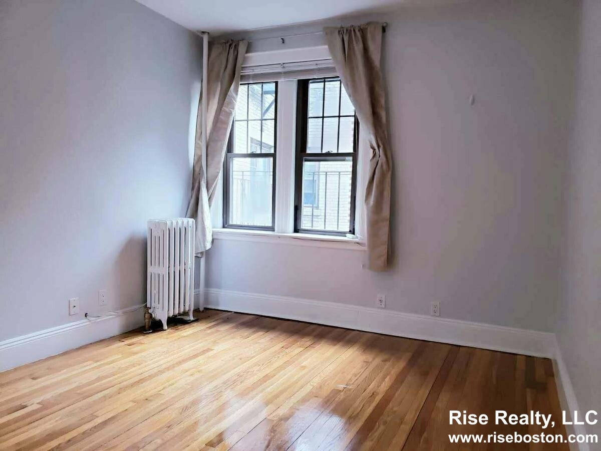 249 Chestnut Hill Ave, Brighton