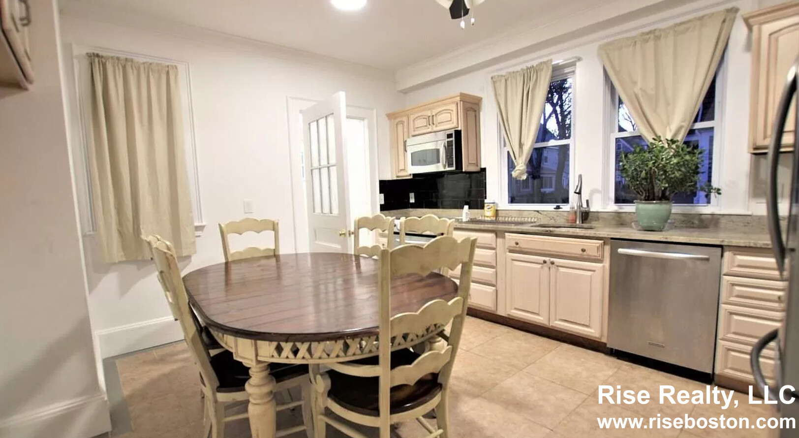 18 Holton St, Allston