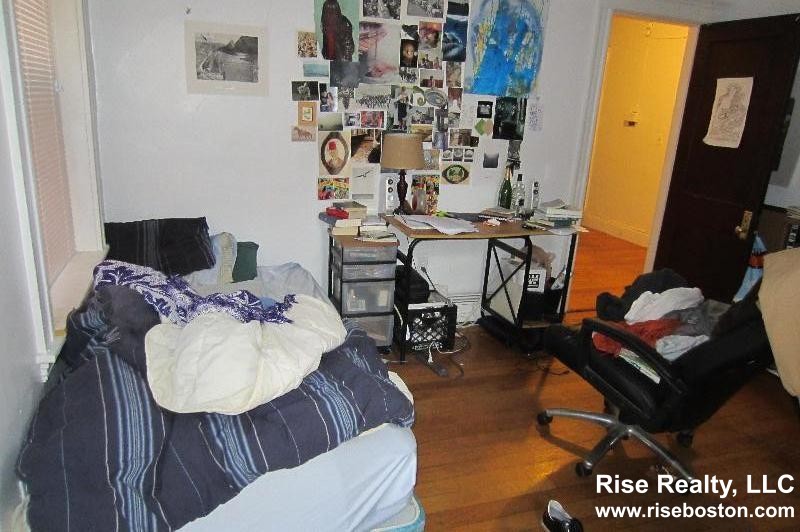 4 bed, 1 bath apartment for rent at 47 Strathmore Rd Unit 2, Brighton — photo 8 of 8