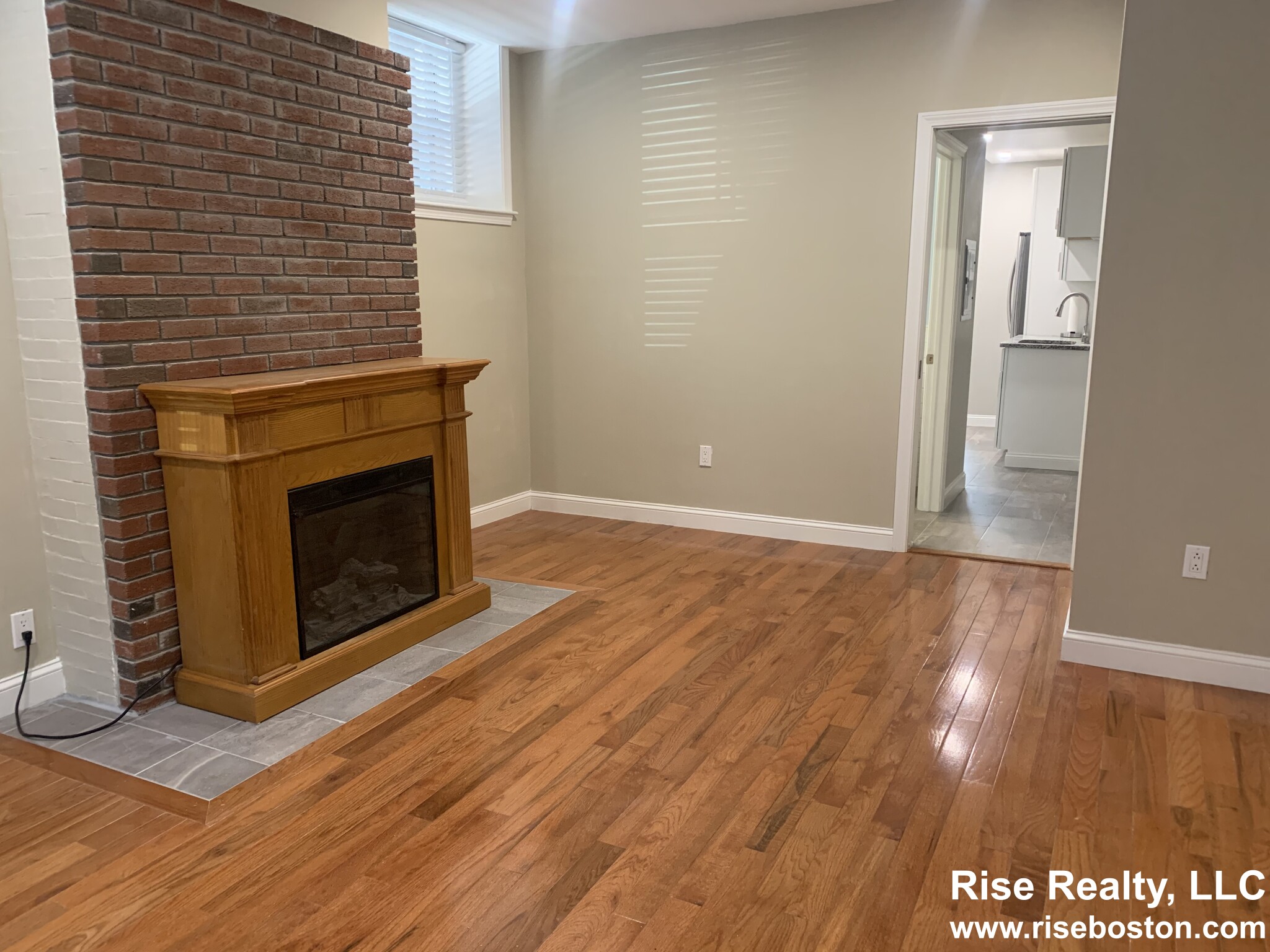 1874 Beacon St, Washington Square