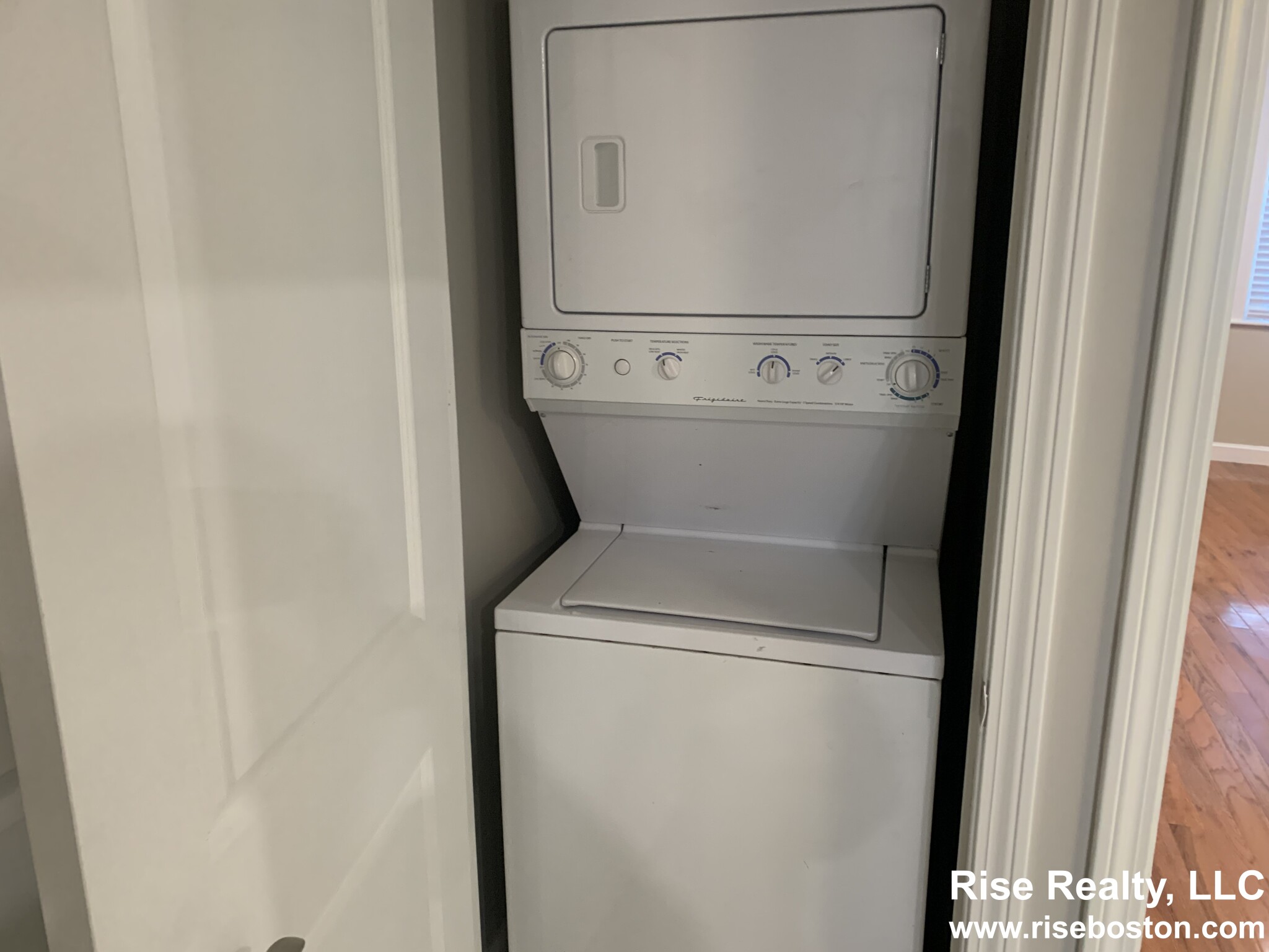 1874 Beacon St, Washington Square