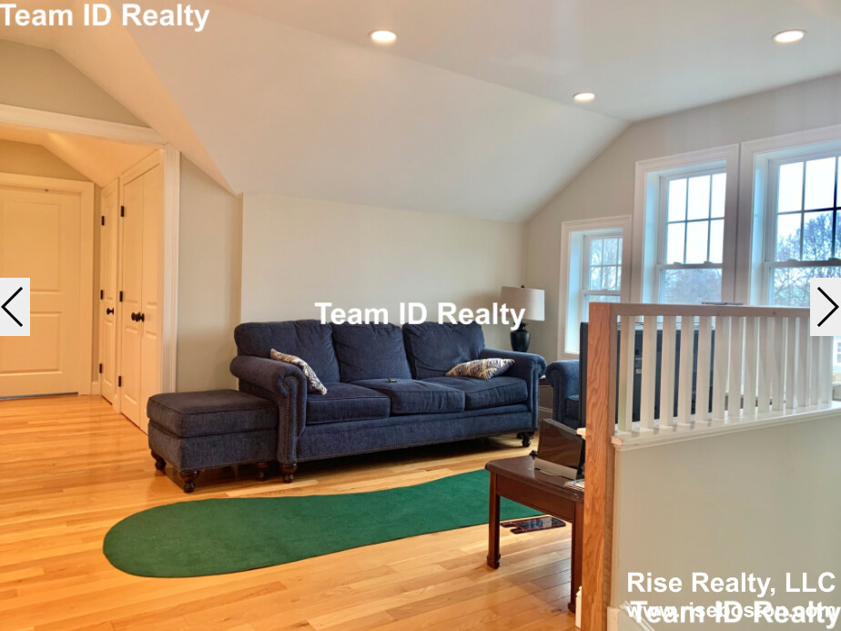 27 Crosby Rd, Newton