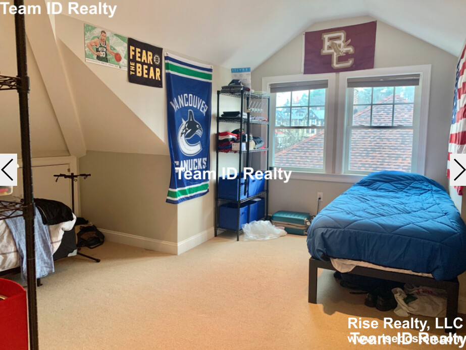 27 Crosby Rd, Newton