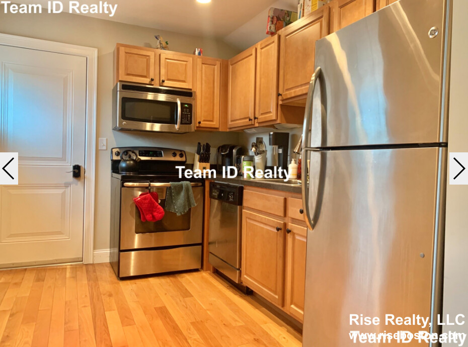 27 Crosby Rd, Newton