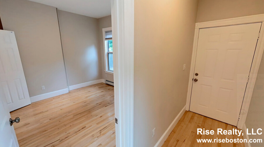 45 Pratt St., Allston, MA - 2,700 USD/ month