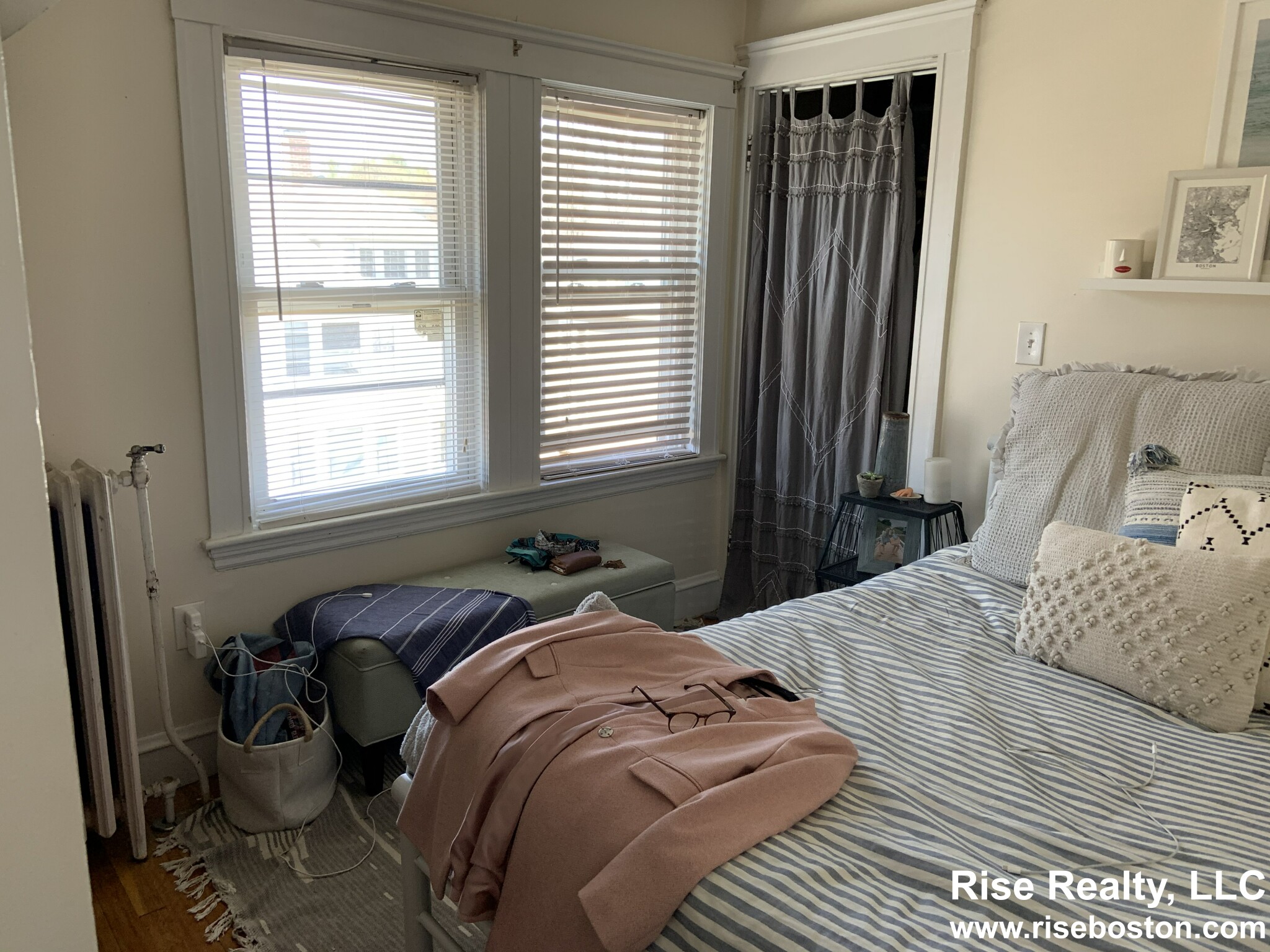 6 bed, 2.5 bath apartment for rent at 21 Gerald Rd Unit House, Brighton — photo 13 of 15