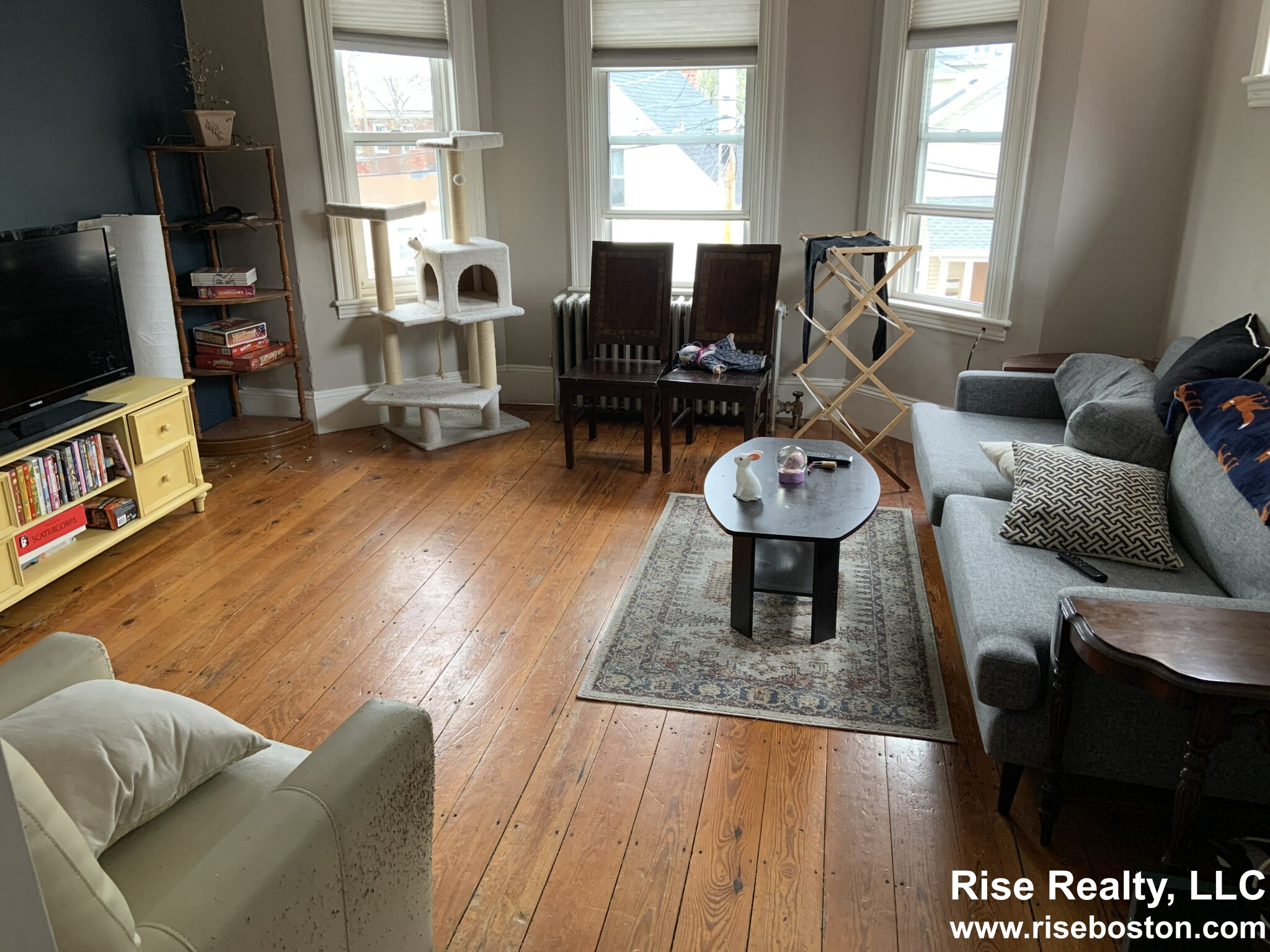 4 bed, 2 bath apartment for rent at 3 Appianway, Allston — photo 2 of 12