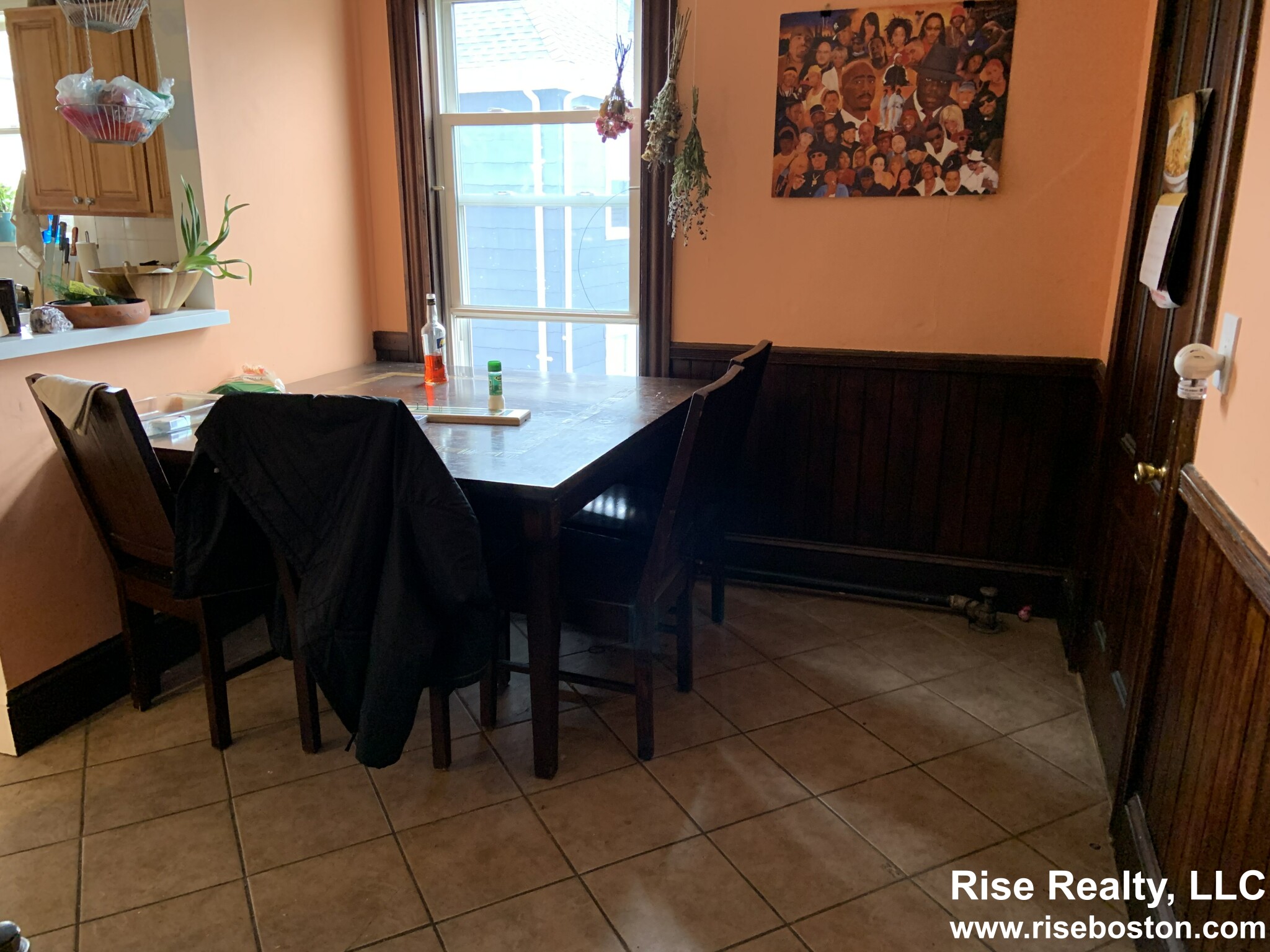 4 bed, 2 bath apartment for rent at 3 Appianway, Allston — photo 11 of 12