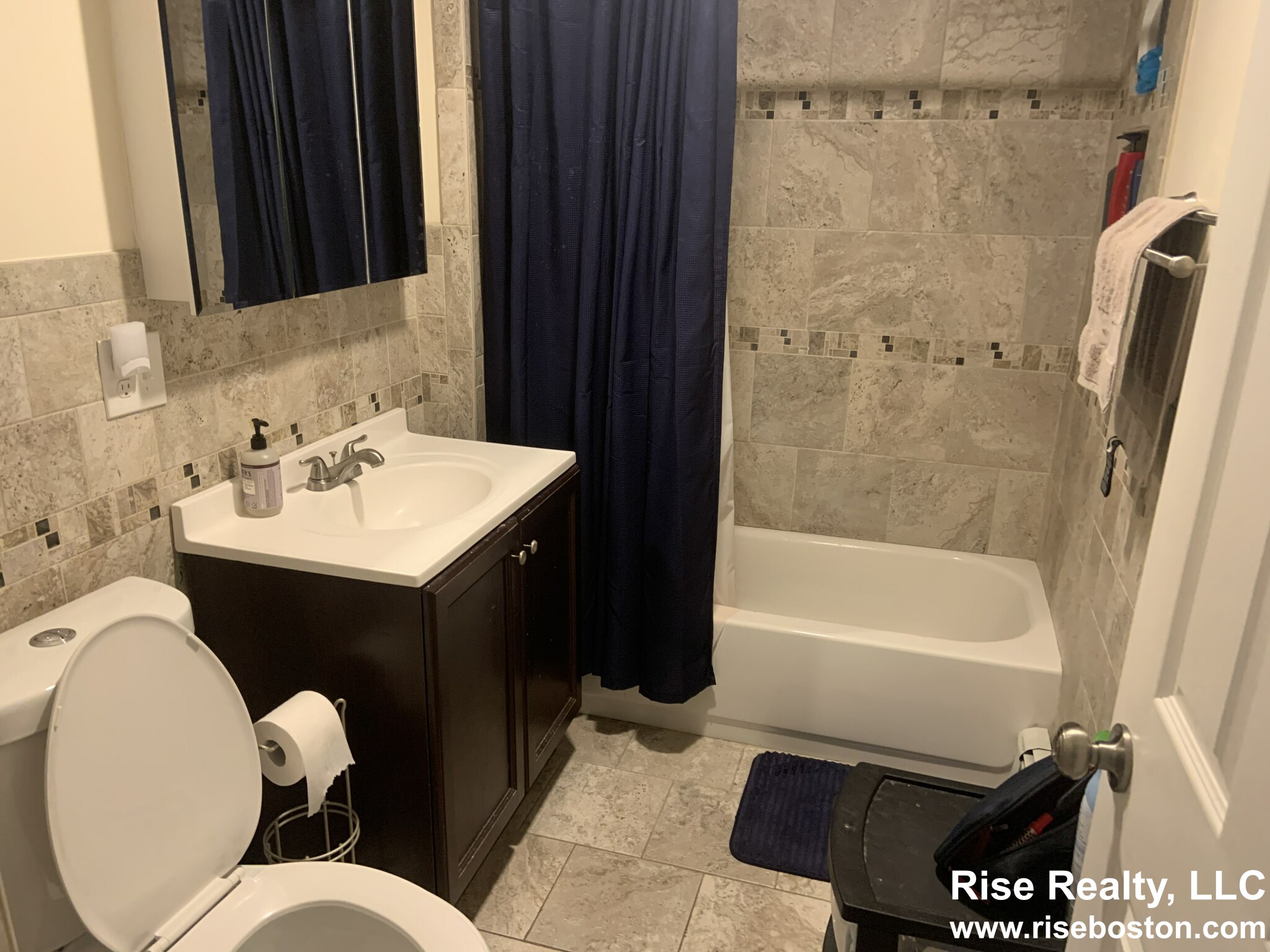 3 bed, 1 bath apartment for rent at 55 Easton Unit 2, Allston — photo 15 of 16