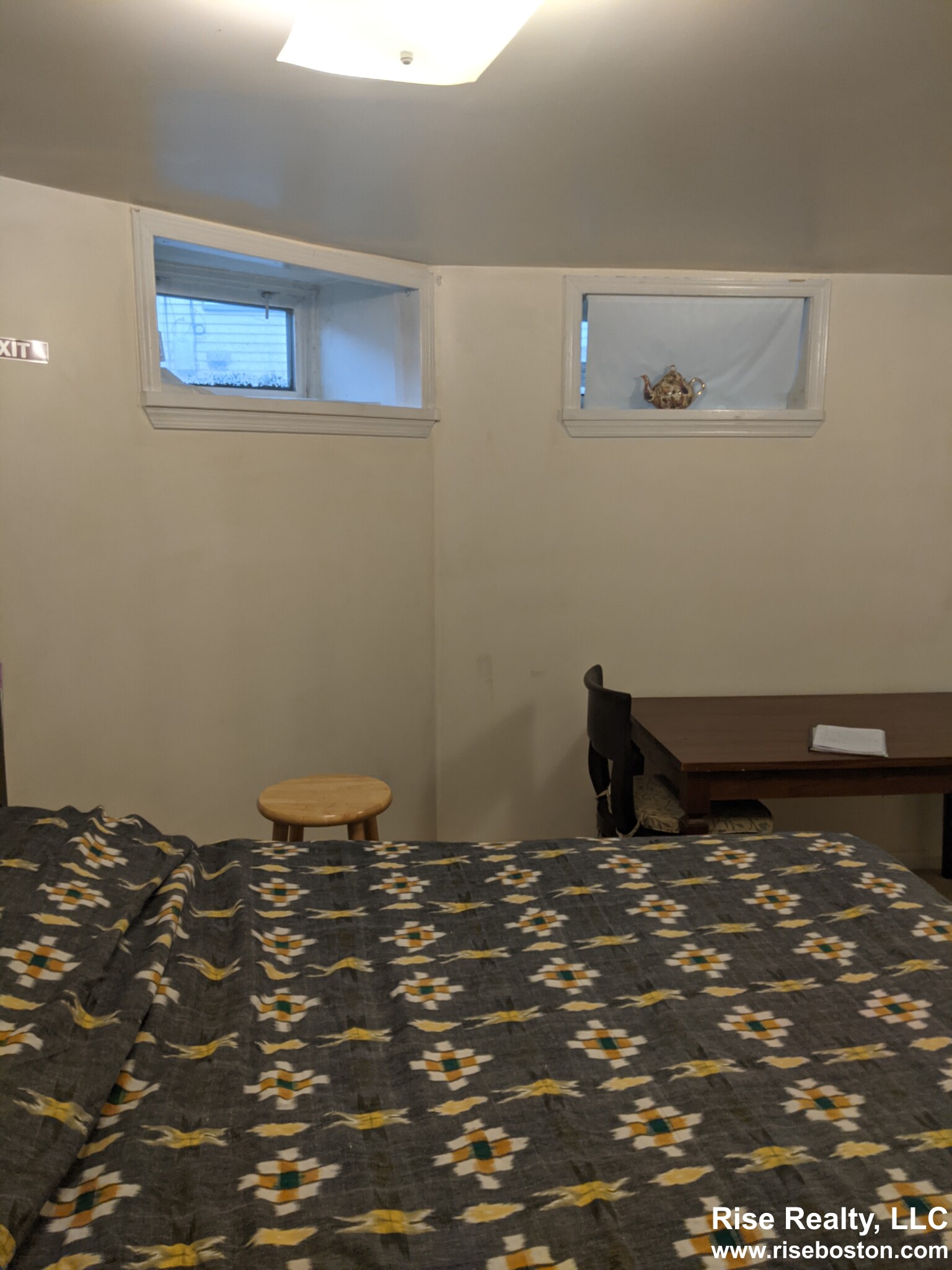 3 bed, 1 bath apartment for rent at 92 Thorndike St Unit B, Coolidge Corner — photo 3 of 15