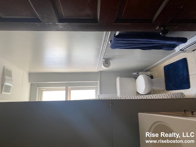 2 bed, 1 bath apartment for rent at 3 Dane St Unit 2, Somerville — photo 4 of 5