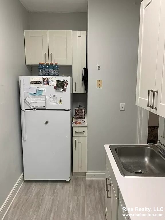 1673 Commonwealth, Brighton