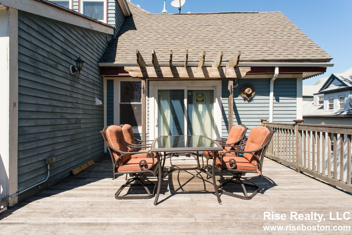 74 Georgia St, Roxbury