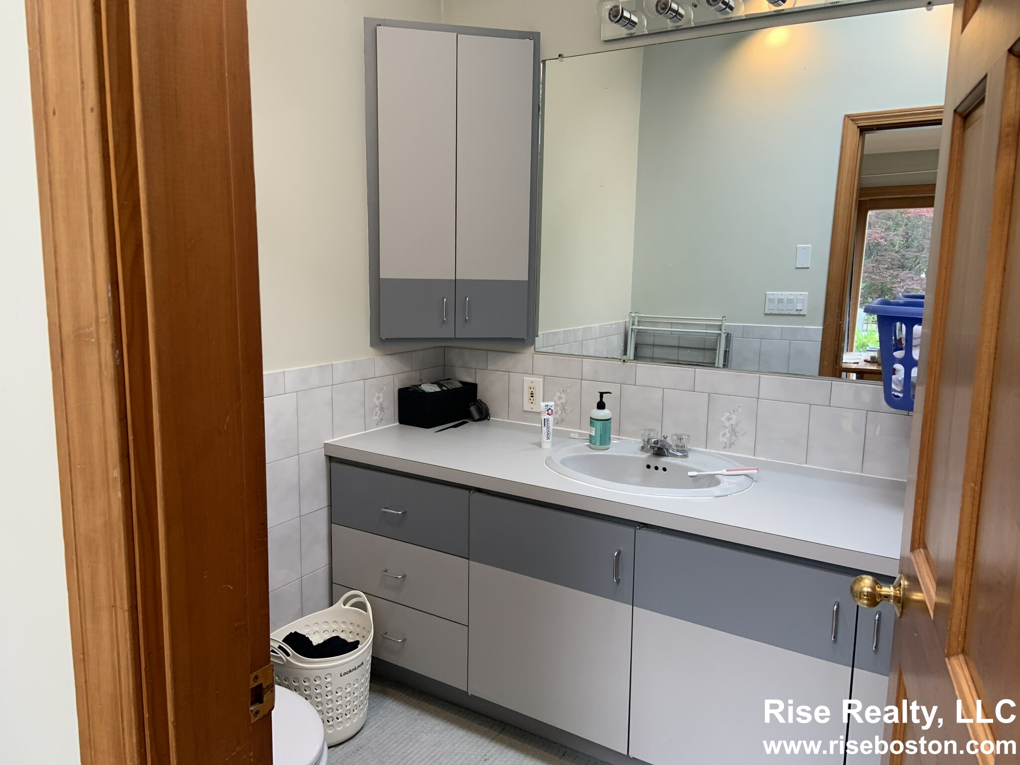 2 bed, 2 bath apartment for rent at 263 North Harvard St Unit Rear, Allston — photo 8 of 18