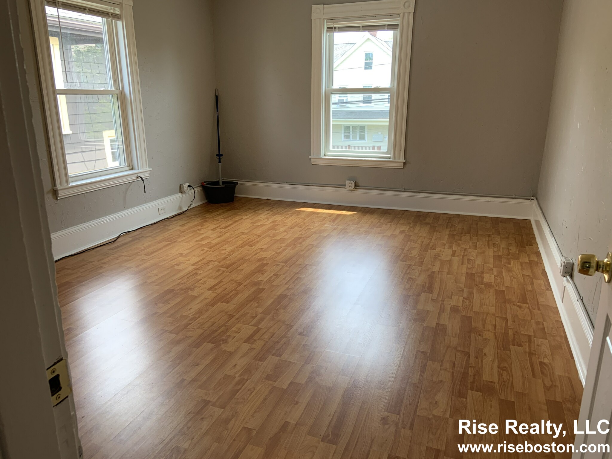 3 bed, 1 bath apartment for rent at 18 Raymond Unit 2, Allston — photo 5 of 10