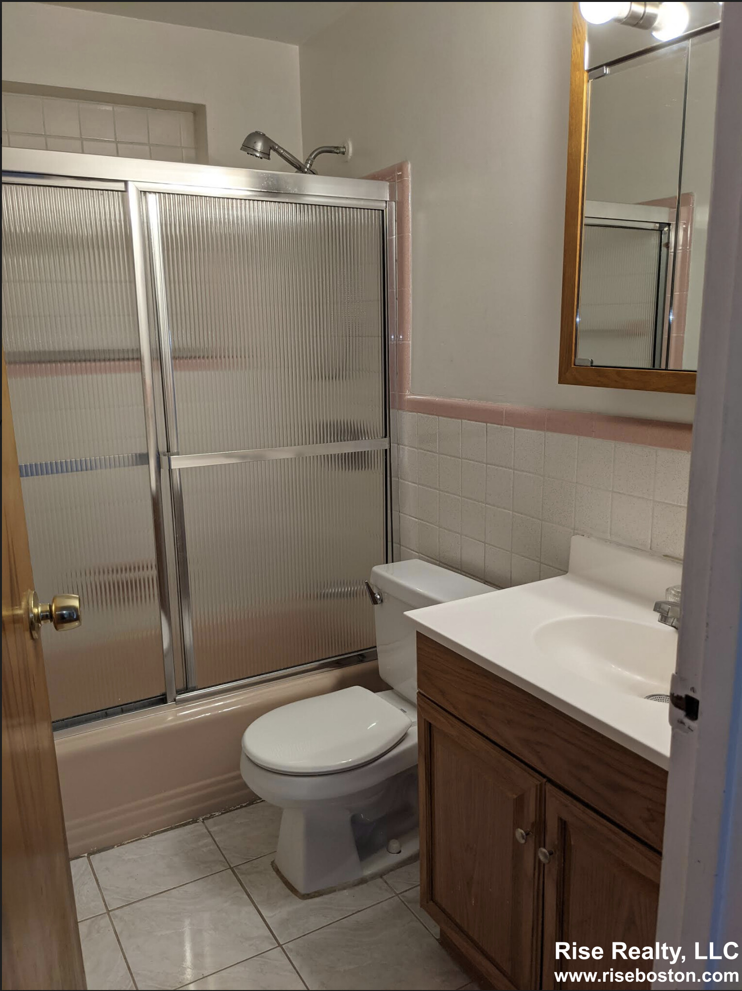 1.5 bed, 1 bath apartment for rent at 14 Commonwealth Ct Unit 13, Brighton — photo 11 of 14