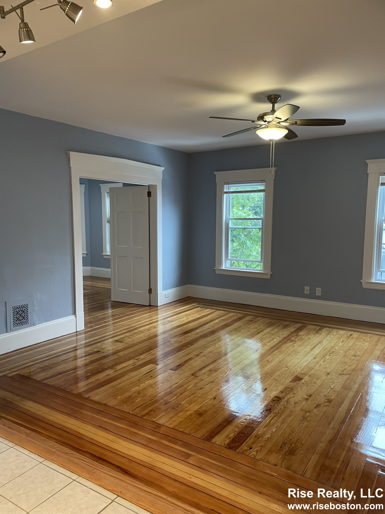 4 bed, 2 bath apartment for rent at 9 Reed St Unit 3, Cambridge — photo 3 of 19