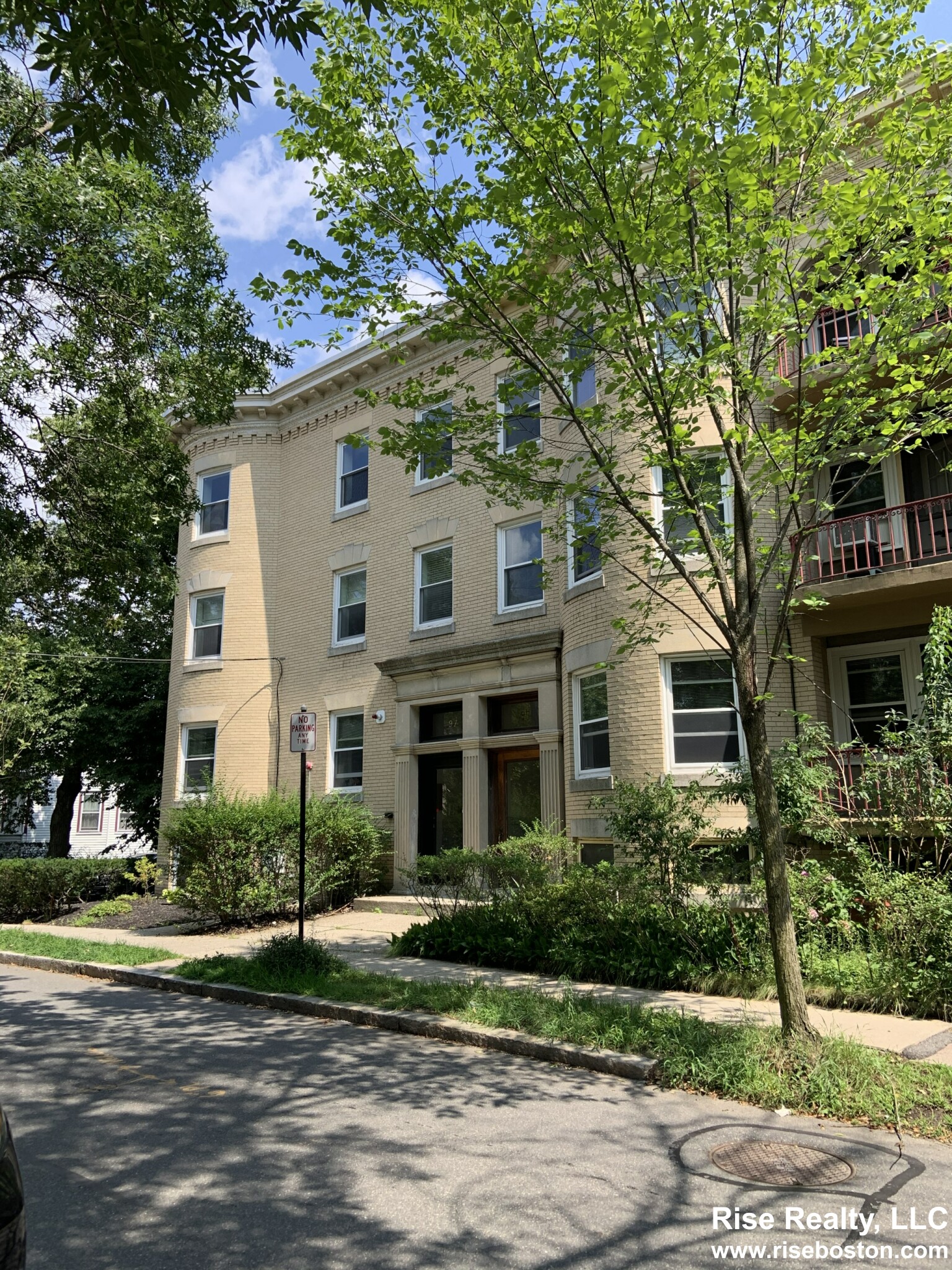 95 Fuller St, Coolidge Corner