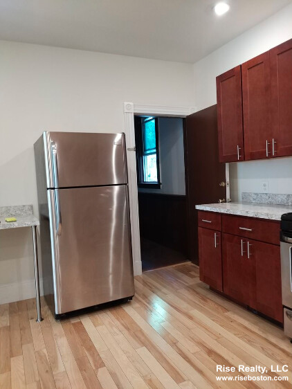 4 bed, 2 bath apartment for rent at 99 Calumet Unit 1A, Mission Hill