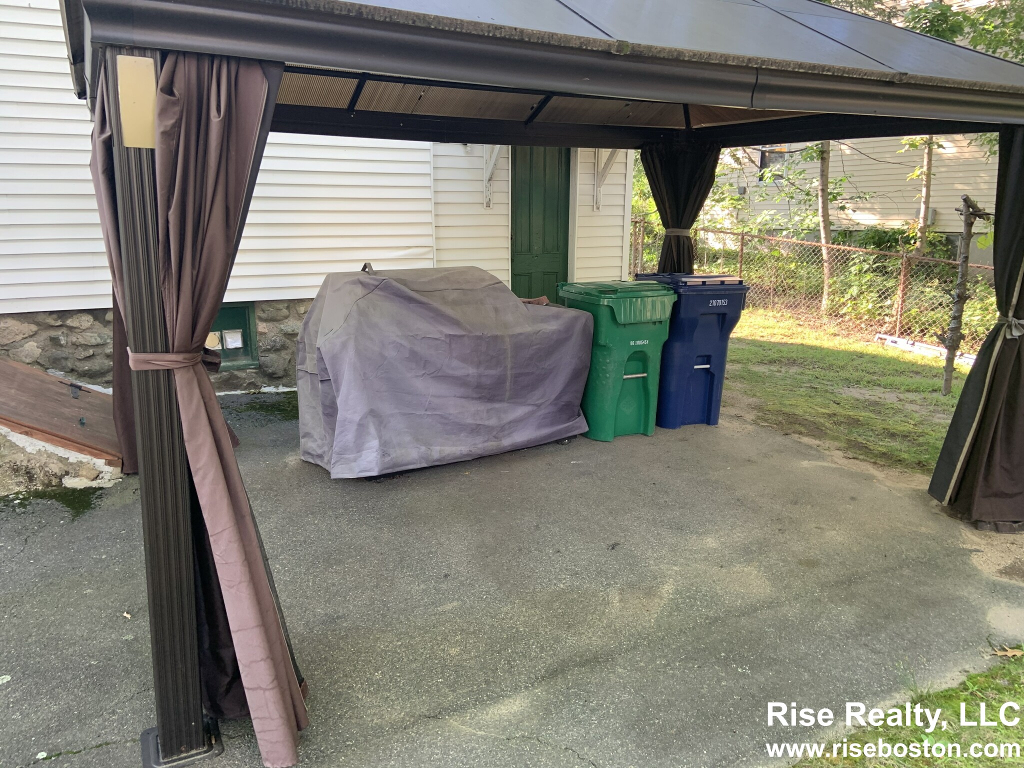 2 bed, 1 bath apartment for rent at 255 Derby St Unit 1, Newton — photo 4 of 15