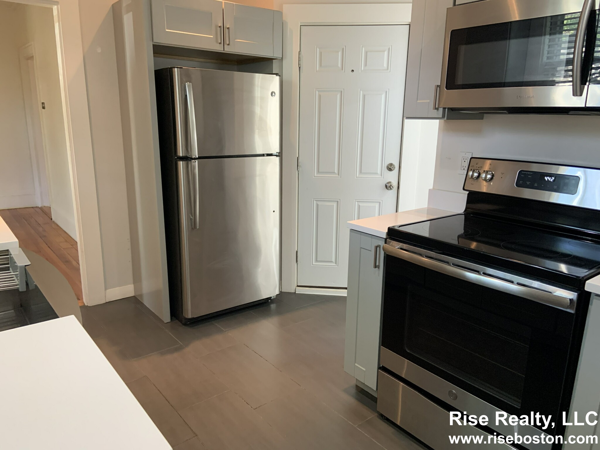 2 bed, 1 bath apartment for rent at 255 Derby St Unit 1, Newton — photo 12 of 15