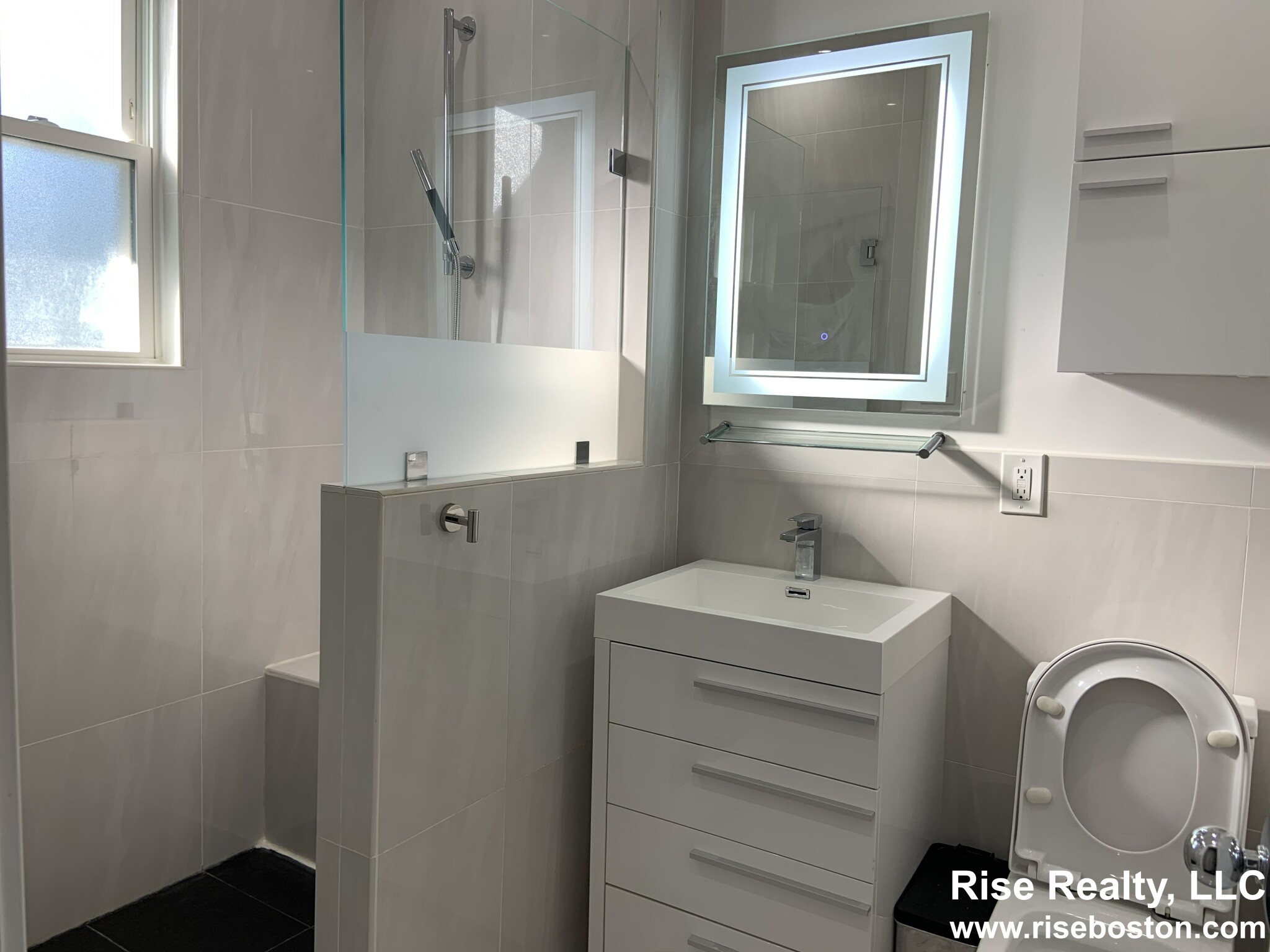 2 bed, 1 bath apartment for rent at 255 Derby St Unit 1, Newton — photo 13 of 15