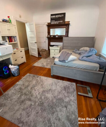 3 bed, 1 bath apartment for rent at 10 Sachem St Unit 1, Mission Hill — photo 3 of 9