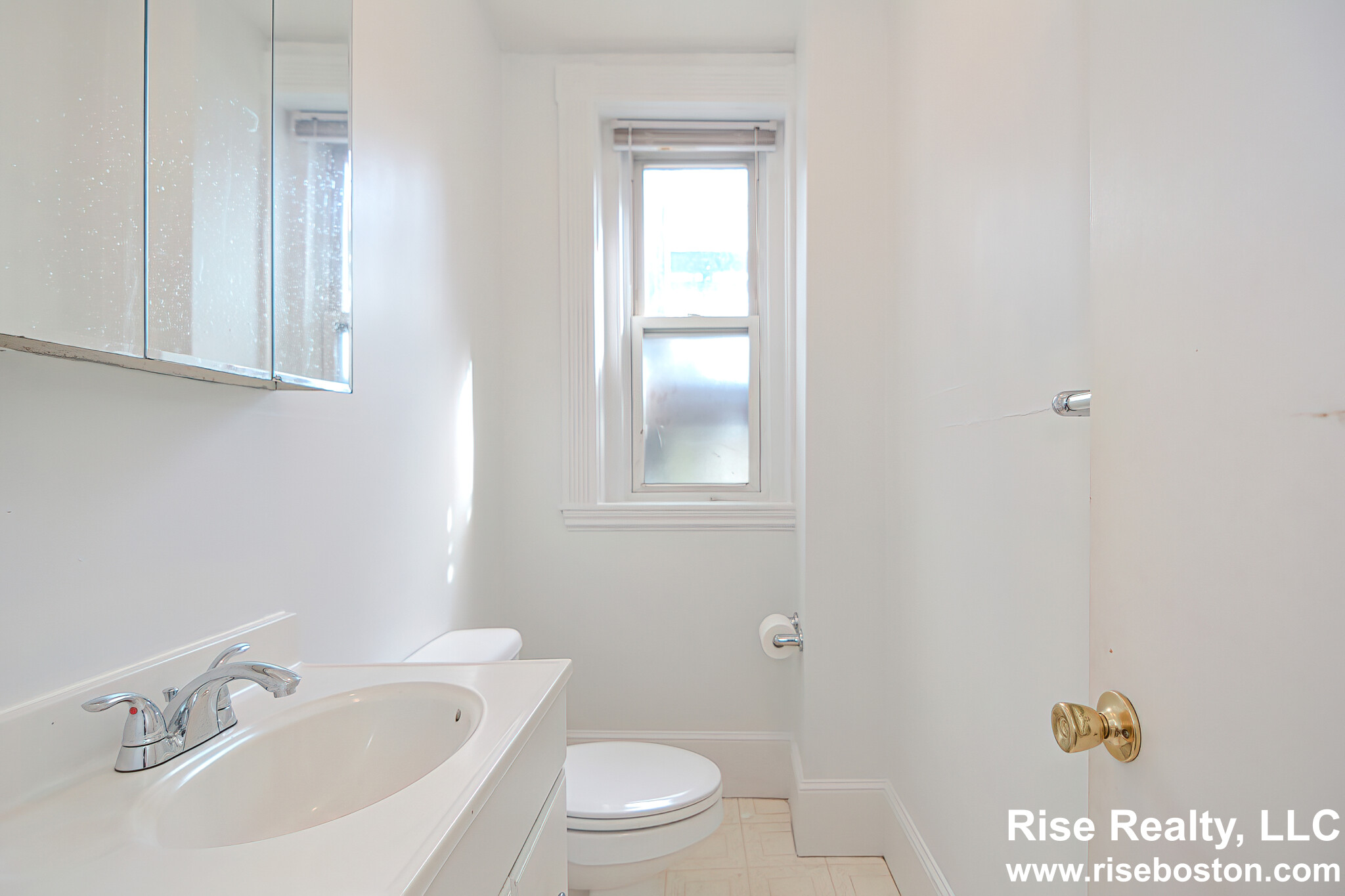 4 bed, 1.5 bath apartment for rent at 51 Brackett Unit 2, Brighton — photo 8 of 18