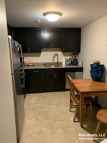 1 bed, 1 bath apartment for rent at 165 Quincy Shore Dr Unit C34, Quincy — photo 33 of 35