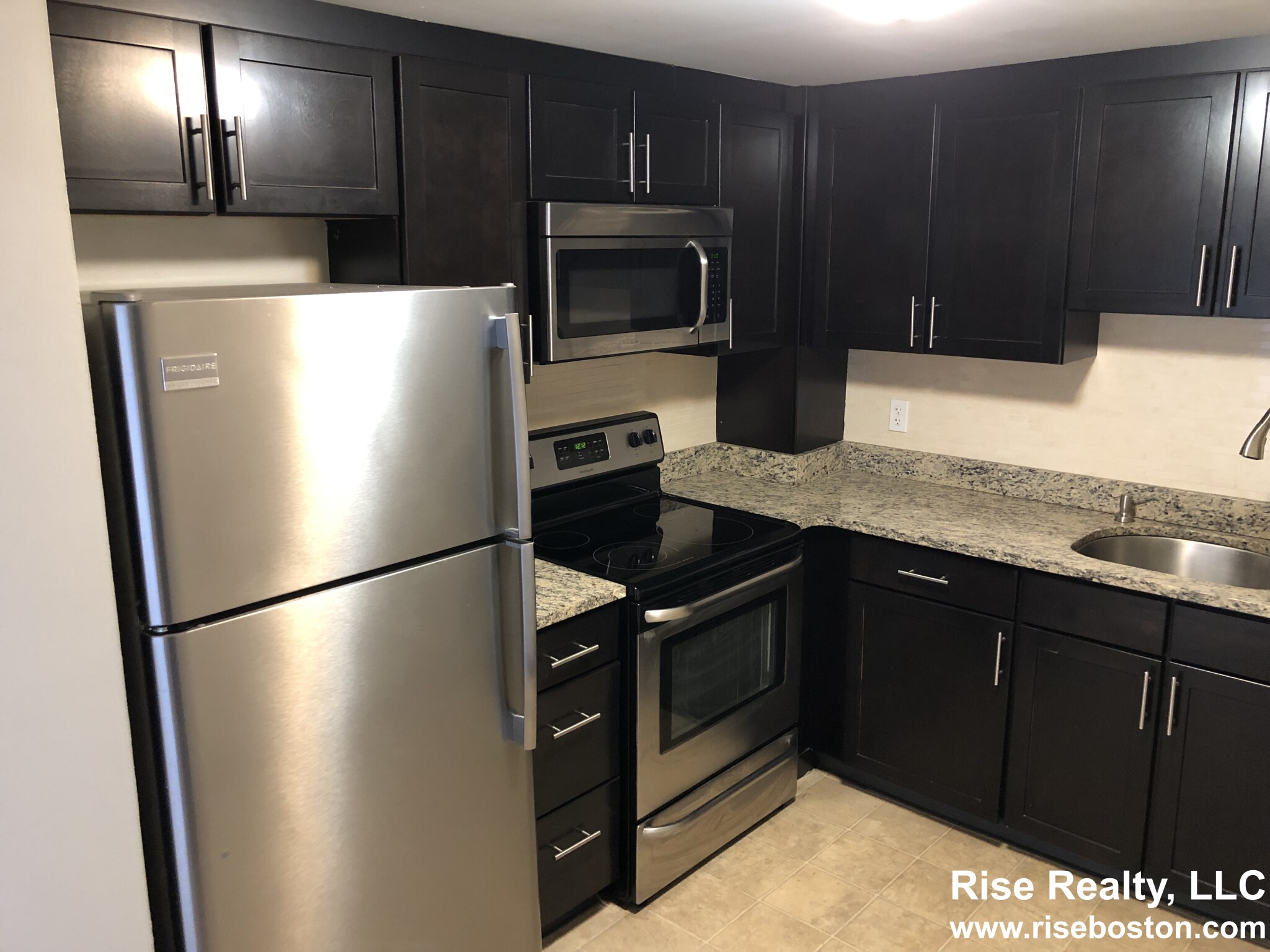 1 bed, 1 bath apartment for rent at 165 Quincy Shore Dr Unit C34, Quincy — photo 1 of 35