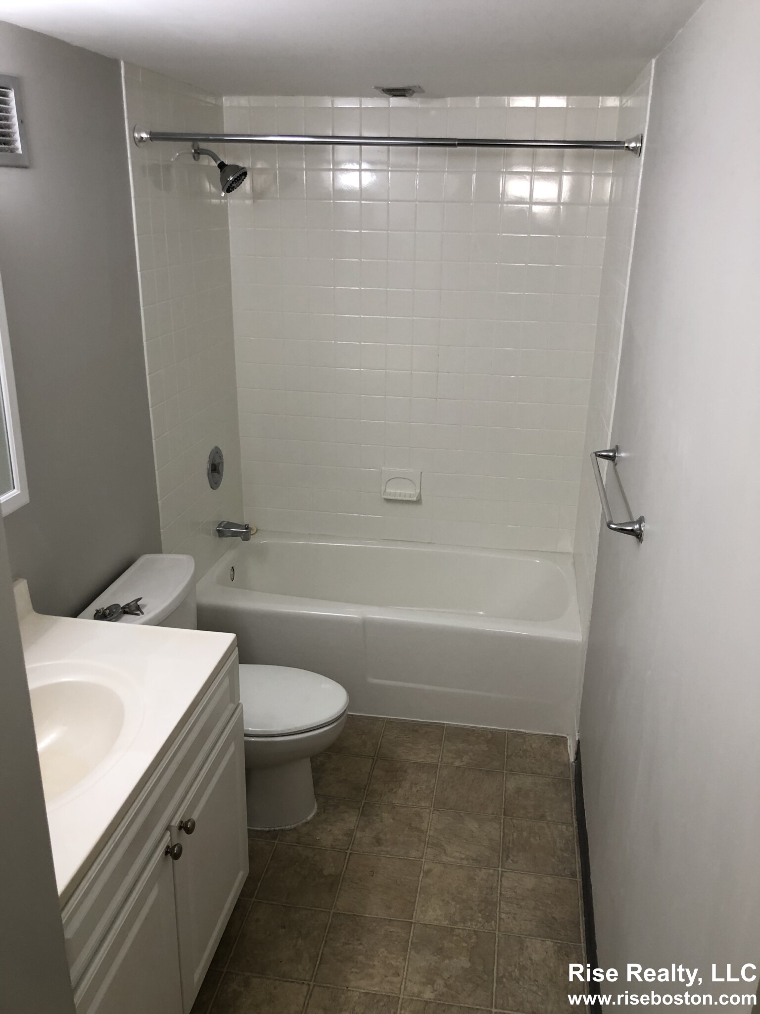 1 bed, 1 bath apartment for rent at 165 Quincy Shore Dr Unit C34, Quincy — photo 13 of 35