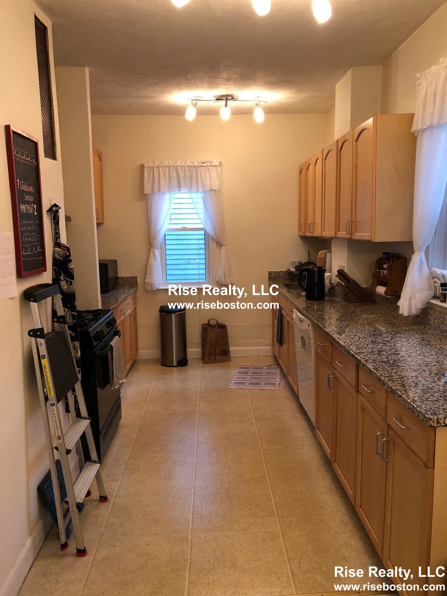 7 Washburn Ter, Brookline