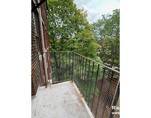 249 Chestnut Hill Ave, Brighton