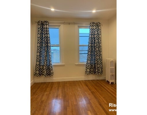 32 Sidlaw Rd, Brighton