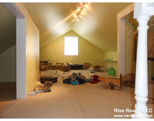 27R Albion St, Spring Hill