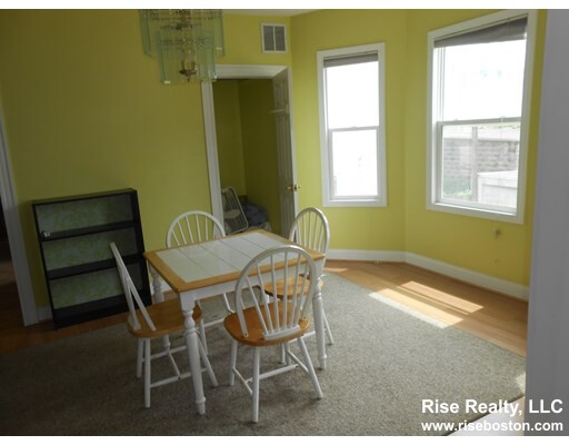 27R Albion St, Spring Hill