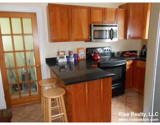 27R Albion St, Spring Hill