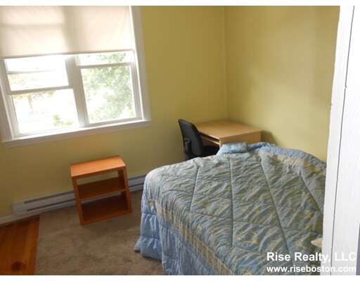 27R Albion St, Spring Hill