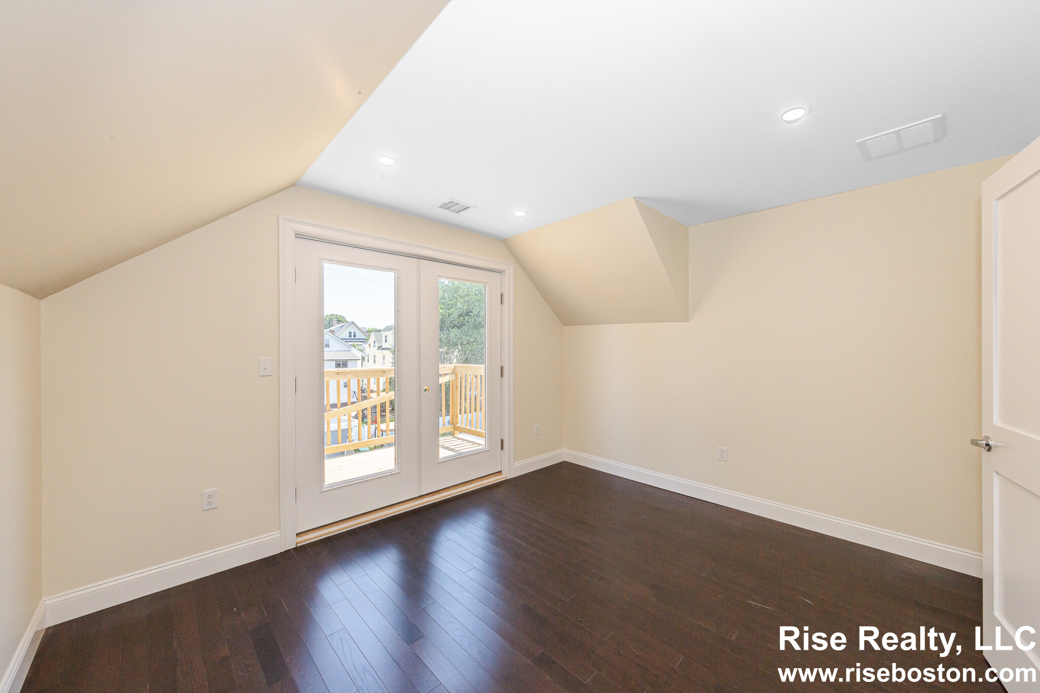 120 Jerome St, Medford