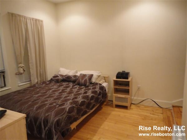 2 Centre Street Ter, Roxbury