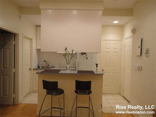 2 Centre Street Ter, Roxbury