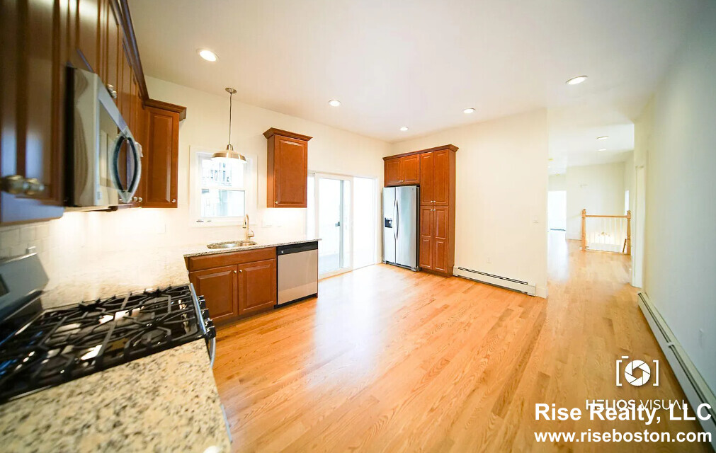 48 Cameron Ave, Teele Square