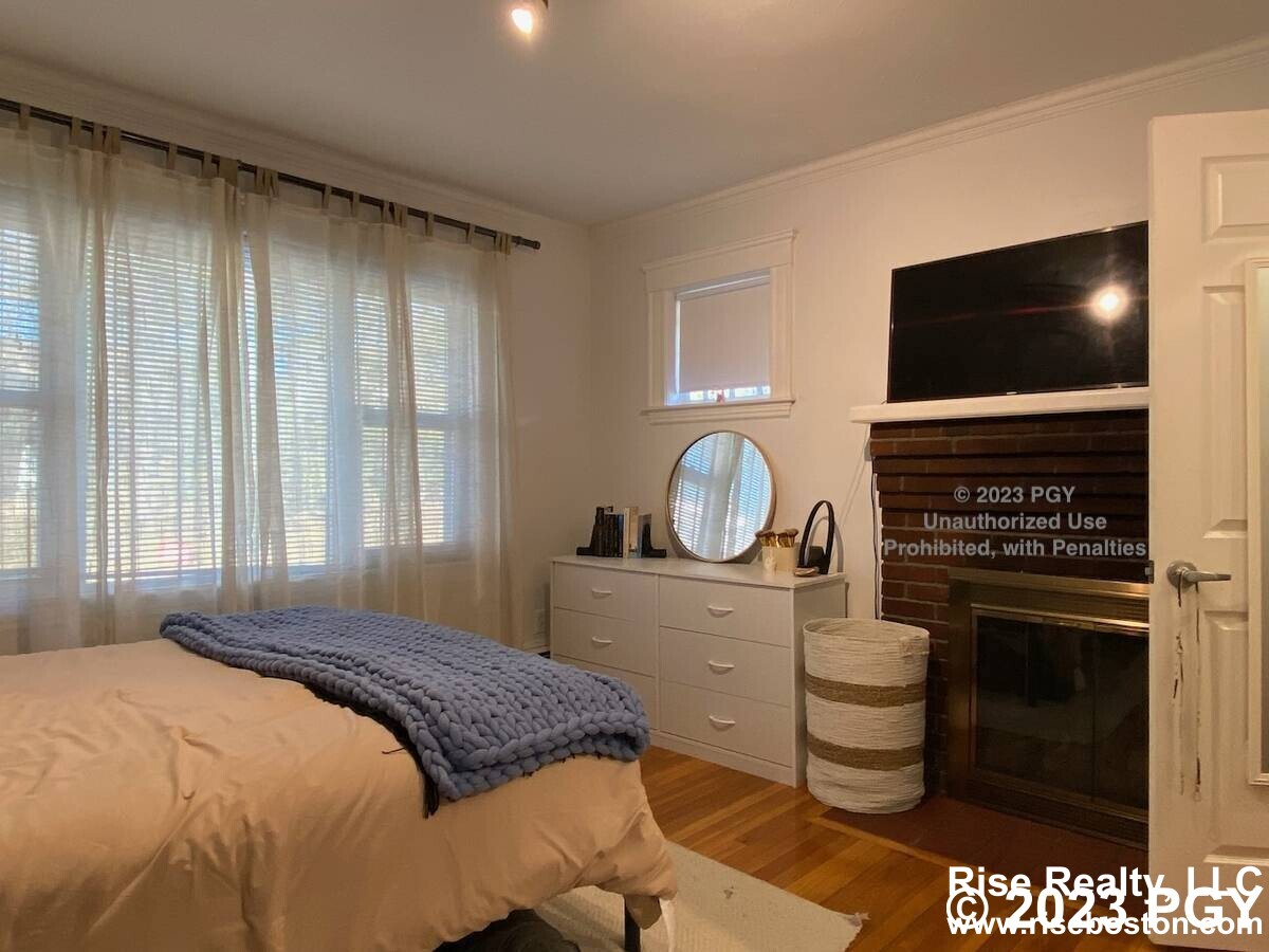 184 Washington St, Brighton