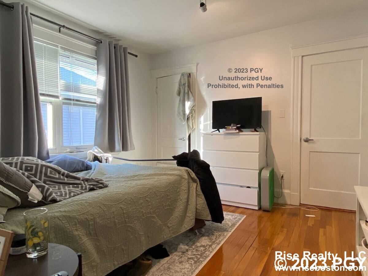 184 Washington St, Brighton