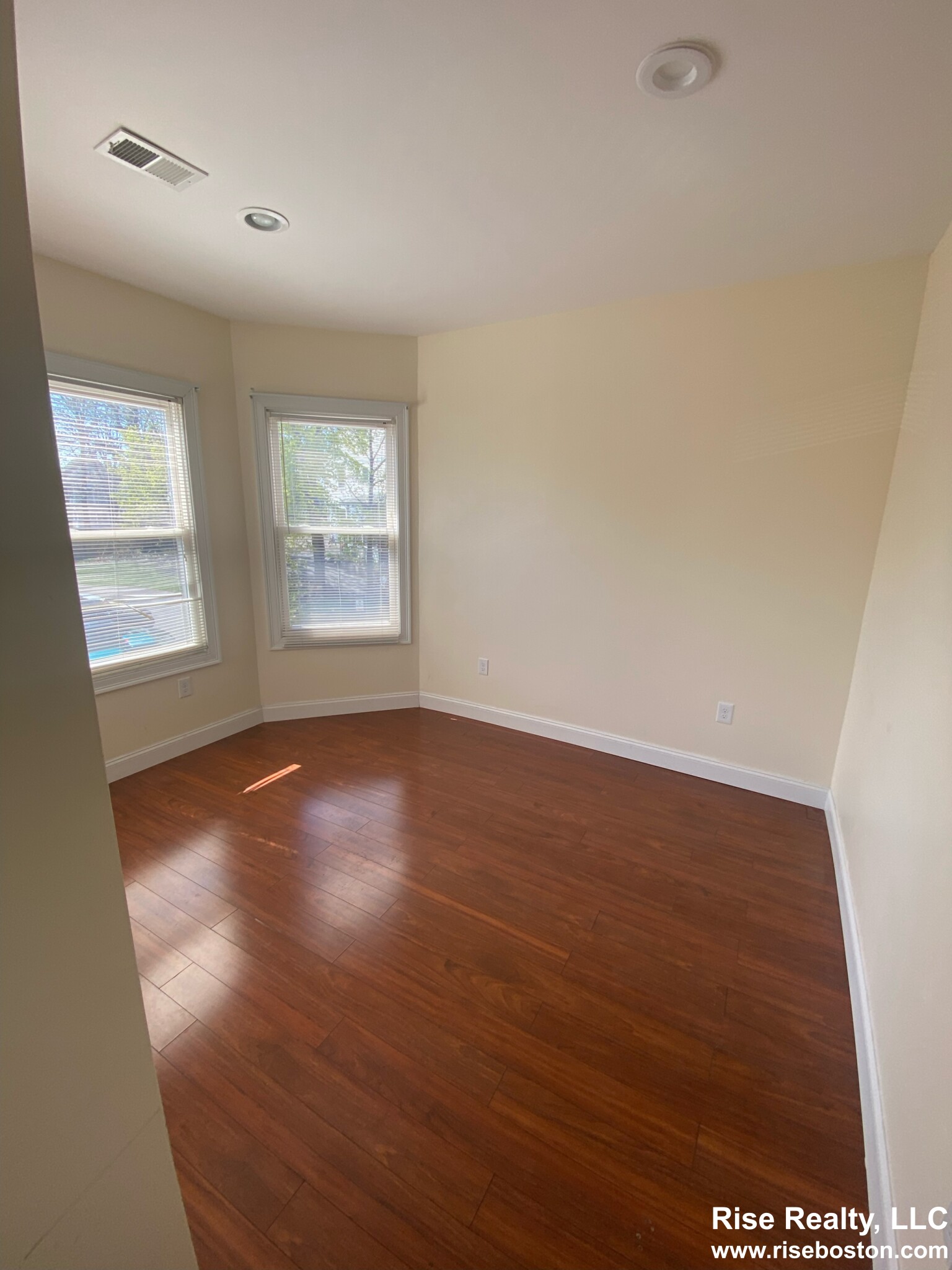 38 Whiting St, Roxbury